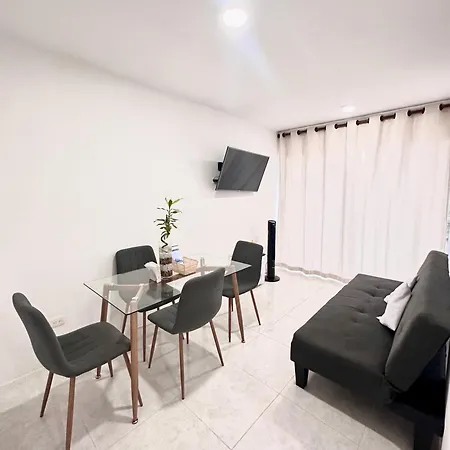 Cozy Beachside 3br Near The Walled Cartagena