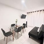 Cozy Beachside 3Br Apartment Near The Walled City