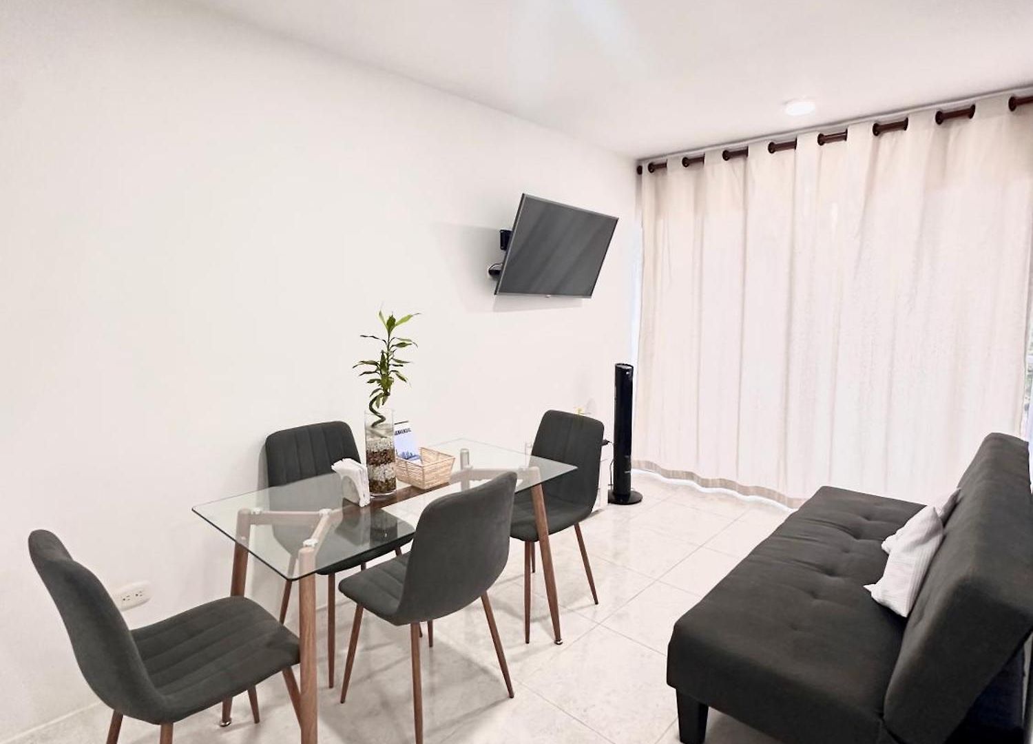 Cozy Beachside 3br Near The Walled Cartagena